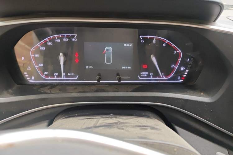 Used SAIC MAXUS Xintu V80 2024 Aotuntong 6MT Long-Wheelbase Ultra-Low Roof 127 Ps 6/7/8/9-Seater Odometer Close Up