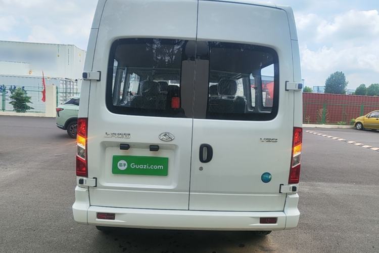 Used SAIC MAXUS Xintu V80 2024 Aotong Value Edition 6MT Long-Wheelbase Mid-Roof Model with 127 Ps Available in 6/7/8/9-Seater Configurations Rear