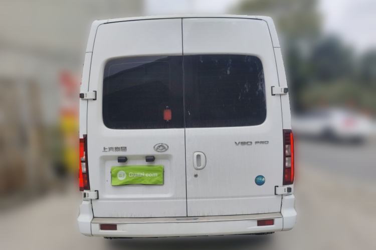 Used SAIC MAXUS Xintu V80 2024 Aotuntong 6MT Short-Wheelbase Mid-Roof Model with 127 Ps 5/6 Seats Rear