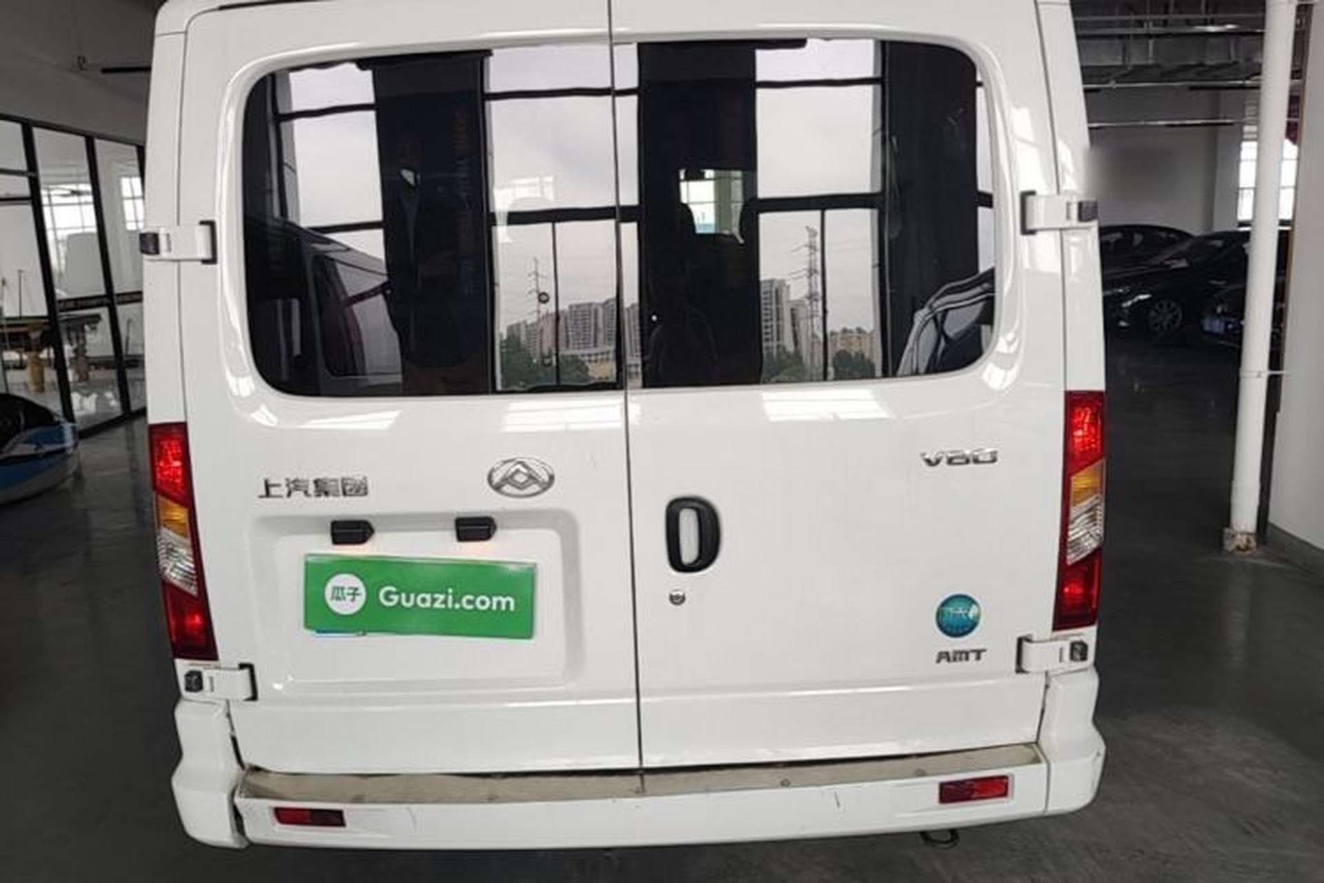 Used SAIC MAXUS Xintu V80 2024 Aotong Value Edition 6AMT Short Wheelbase Ultra-Low Roof 127 Ps 5-Seater Rear