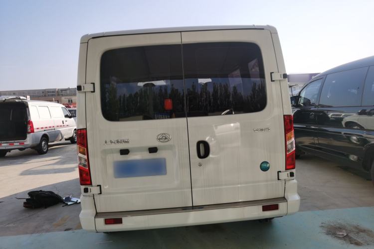 Used SAIC MAXUS Xintu V80 2024 Aotuntong Value Edition 6MT Short Wheelbase Ultra-Low Roof 127 Ps 5/6 Seats Rear