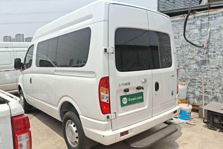 Used SAIC MAXUS Xintu V80 2024 Aotuntong Value Edition 6MT Short Wheelbase Mid-Height Roof 127 Ps 5/6 Seats Rear Left 45 Deg