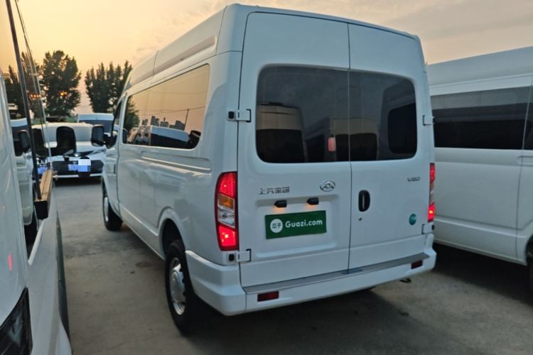 Used SAIC MAXUS Xintu V80 2024 Aotong Value Edition 6MT Long-Wheelbase Mid-Roof Model with 127 Ps Available in 6/7/8/9-Seater Configurations Rear Left 45 Deg