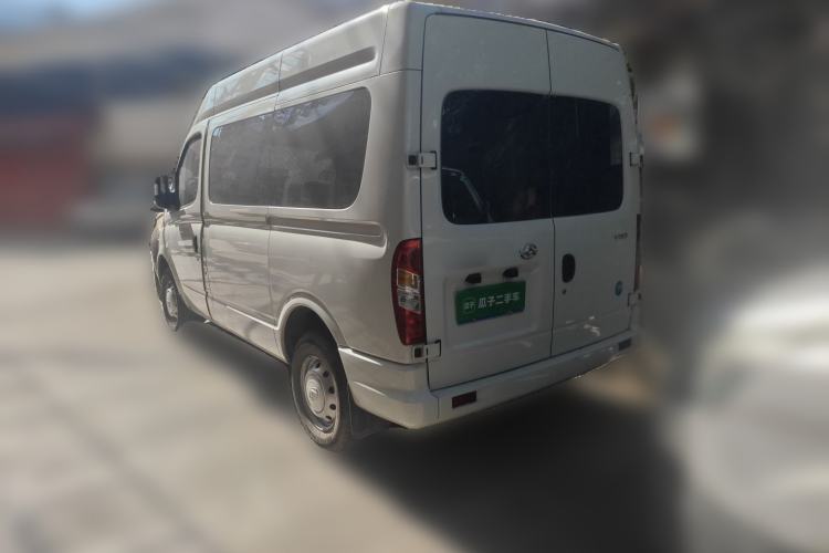 Used SAIC MAXUS Xintu V80 2024 City Distribution King PLUS Value Edition 6MT Short Wheelbase Ultra-Low Roof 147 Ps 3 Seats Rear Left 45 Deg