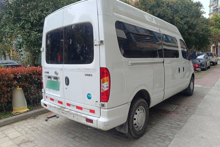 Used SAIC MAXUS Xintu V80 2024 Aotong Value Edition 6MT Long-Wheelbase Mid-Roof Model with 127 Ps Available in 6/7/8/9-Seater Configurations Rear Right 45 Deg
