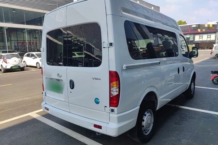 Used SAIC MAXUS Xintu V80 2024 Aotong Value Edition 6MT Short Wheelbase Mid-Height Roof 127 Ps 5-Seater Rear Right 45 Deg