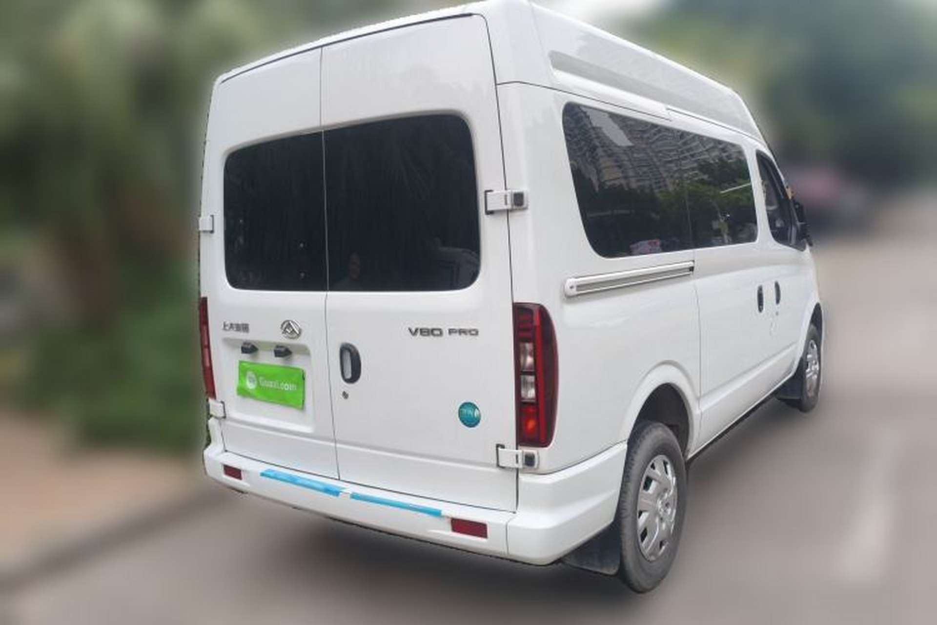 Used SAIC MAXUS Xintu V80 2024 Aotuntong 6MT Short-Wheelbase Mid-Roof Model with 127 Ps 5/6 Seats Rear Right 45 Deg
