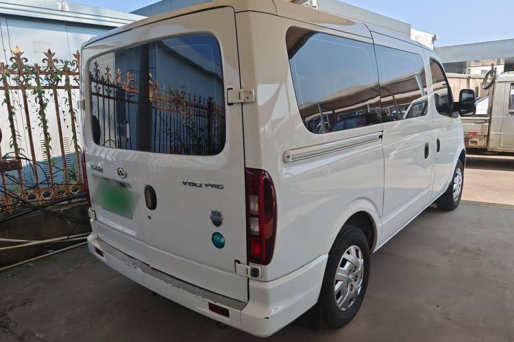 Used SAIC MAXUS Xintu V80 2024 Aotuntong 6MT Short-Wheelbase Ultra-Low Roof 127 Ps 5/6 Seats Rear Right 45 Deg