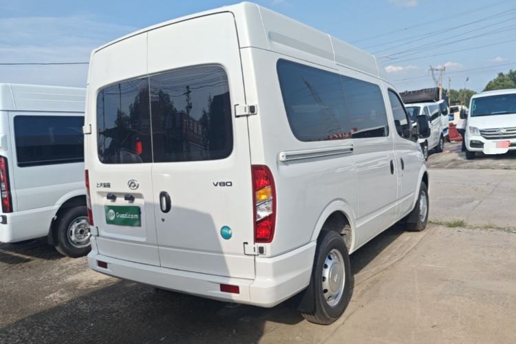 Used SAIC MAXUS Xintu V80 2024 Aotuntong Value Edition 6MT Short Wheelbase Mid-Height Roof 127 Ps 5/6 Seats Rear Right 45 Deg