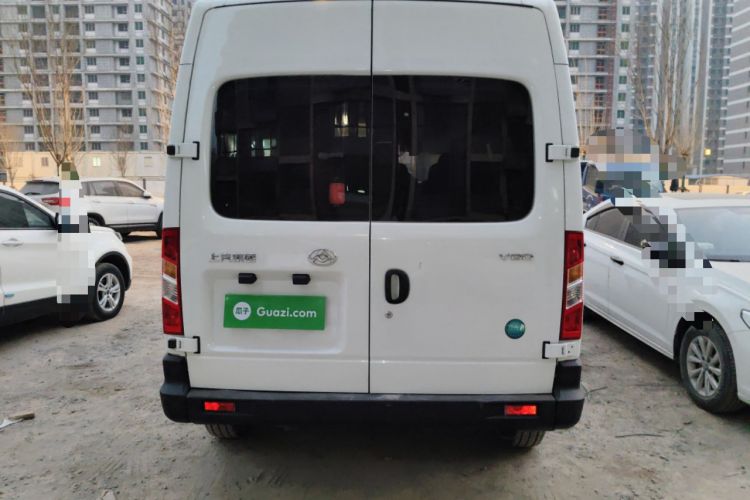 Used SAIC MAXUS Xintu V80 2024 Aotong Value Edition 6MT Long-Wheelbase Mid-Roof Model with 127 Ps Available in 6/7/8/9-Seater Configurations Rear