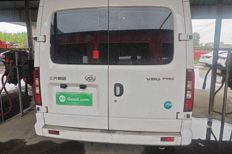 Used SAIC MAXUS Xintu V80 2024 Aotuntong 6MT Long-Wheelbase Mid-Roof Model 147 Ps 6/7/8/9-Seater Rear