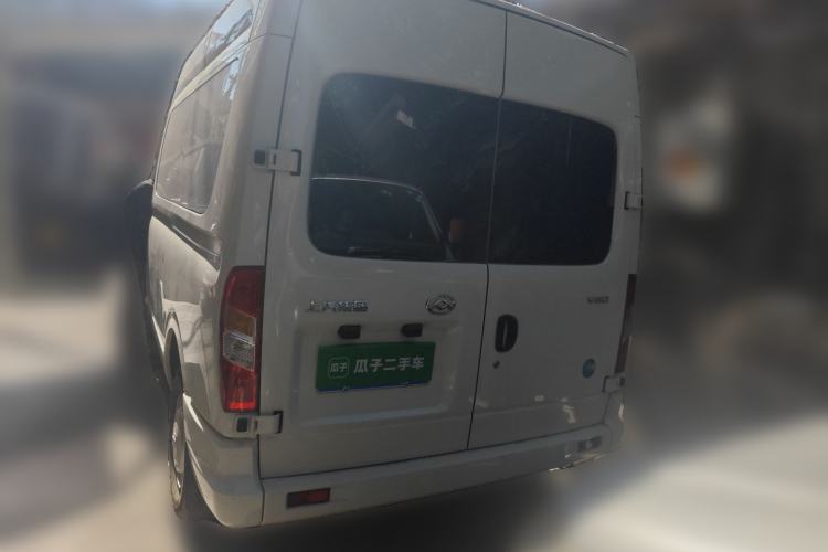 Used SAIC MAXUS Xintu V80 2024 City Distribution King PLUS Value Edition 6MT Short Wheelbase Ultra-Low Roof 147 Ps 3 Seats Rear