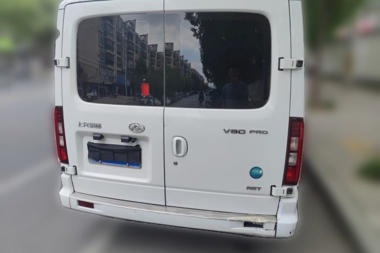 Used SAIC MAXUS Xintu V80 2024 Aotuntong Value Edition 6AMT Long Wheelbase Ultra-Low Roof 127 Ps 6/7/8/9-Seater Rear