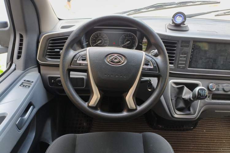 Used SAIC MAXUS Xintu V80  Steering Wheel