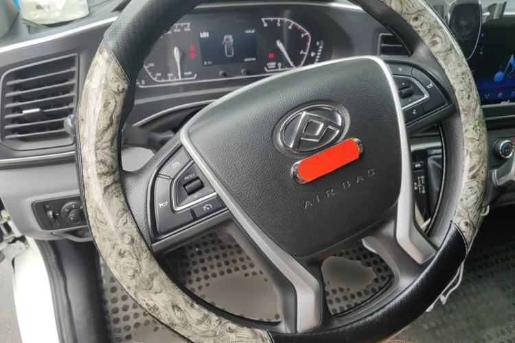 Used SAIC MAXUS Xintu V80 2024 Aotuntong Value Edition 6AMT Long Wheelbase Ultra-Low Roof 127 Ps 6/7/8/9-Seater Steering Wheel