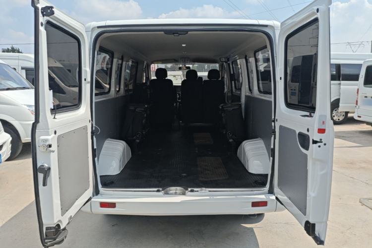 Used SAIC MAXUS Xintu V80 2024 Aotuntong Value Edition 6AMT Long Wheelbase Ultra-Low Roof 127 Ps 6/7/8/9-Seater Trunk