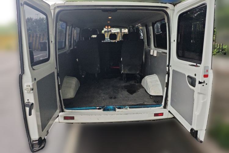 Used SAIC MAXUS Xintu V80 2024 Aotuntong Value Edition 6AMT Long Wheelbase Ultra-Low Roof 127 Ps 6/7/8/9-Seater Trunk