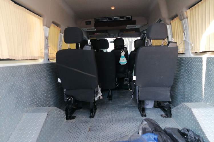 Used SAIC MAXUS Xintu V80 2024 Aotuntong 6MT Long-Wheelbase Mid-Roof Model 147 Ps 6/7/8/9-Seater Trunk