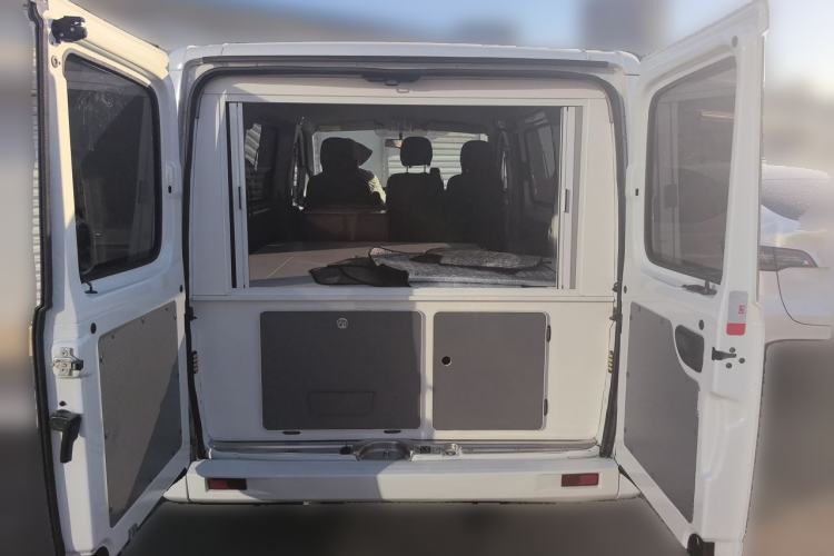Used SAIC MAXUS Xintu V80 2024 Aotuntong 6MT Short-Wheelbase Ultra-Low Roof 127 Ps 5/6 Seats Trunk