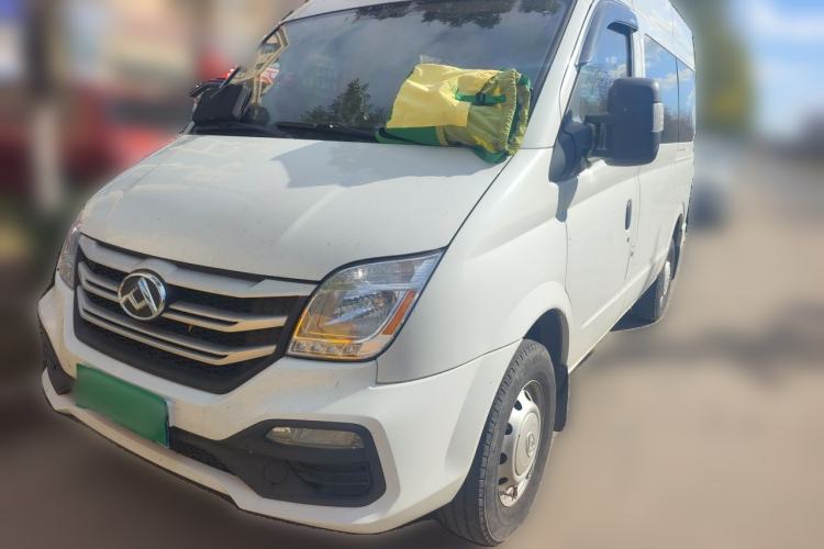 SAIC MAXUS Xintu V80 2024 Aotong Value Edition 6MT Short Wheelbase Mid-Height Roof 127 Ps 5-Seater