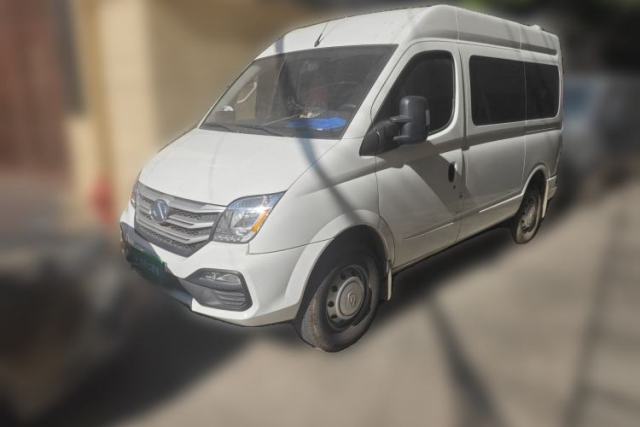 Used SAIC MAXUS Xintu V80 2024 City Distribution King PLUS Value Edition 6MT Short Wheelbase Ultra-Low Roof 147 Ps 3 Seats