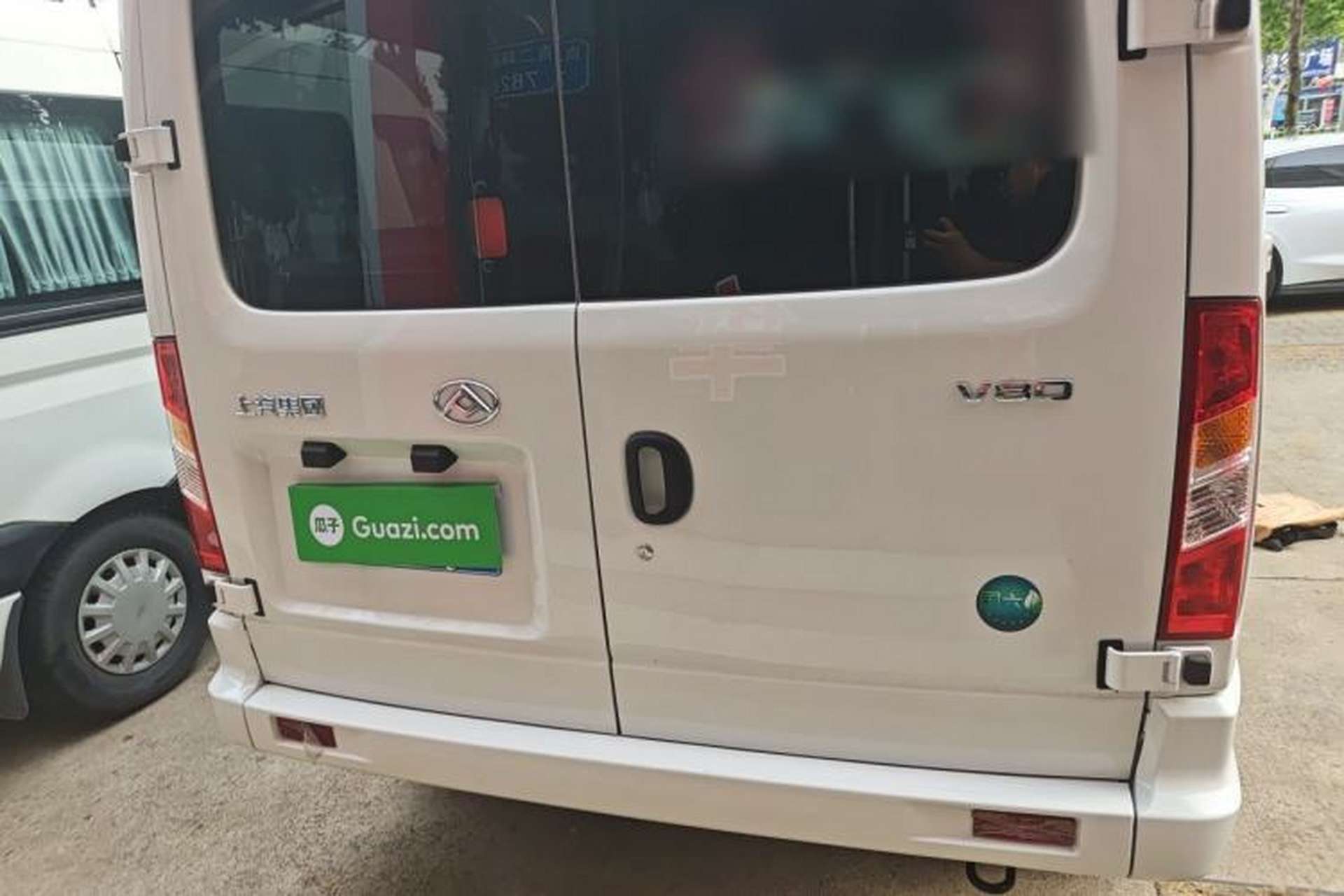 Used SAIC MAXUS Xintu V80 2025 Value Edition Aoyuntong 2.0T Manual Short Wheelbase Mid-Height 127 Ps 5/6 Seats Rear