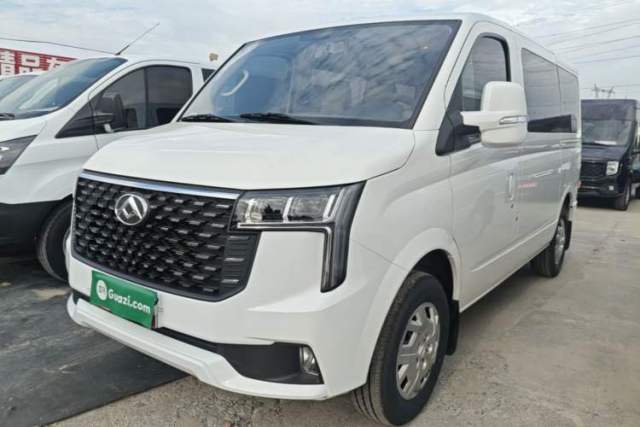 Used SAIC MAXUS Xintu V80 2025 PRO Aoyuntong 2.0T Manual Short Wheelbase Ultra-Low Roof 5/6-Seater