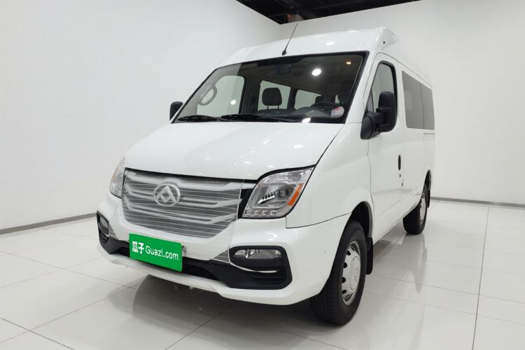SAIC MAXUS Xintu V80 2025 Value Edition Aoyuntong 2.0T Manual Short Wheelbase Mid-Height 127 Ps 5/6 Seats
