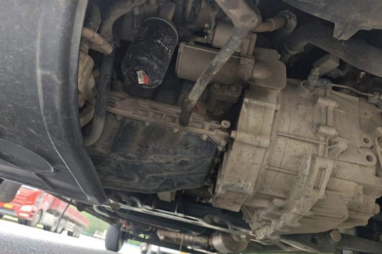 Used SAIC MAXUS Xintu V80  Chassis Front