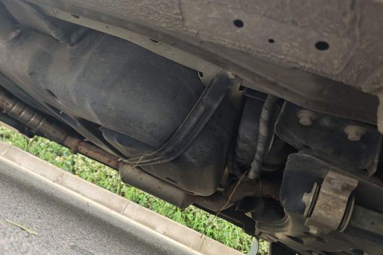 Used SAIC MAXUS Xintu V80  Chassis Front Right
