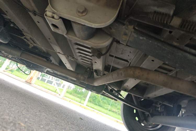 Used SAIC MAXUS Xintu V80  Chassis Rear Left