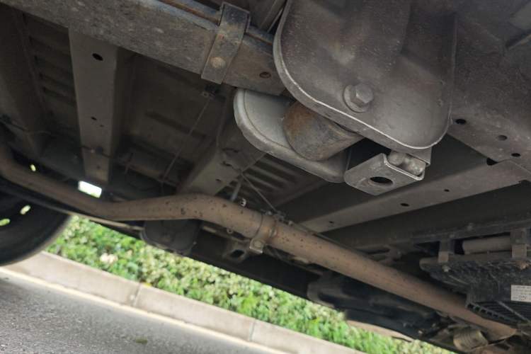 Used SAIC MAXUS Xintu V80  Chassis Rear Right