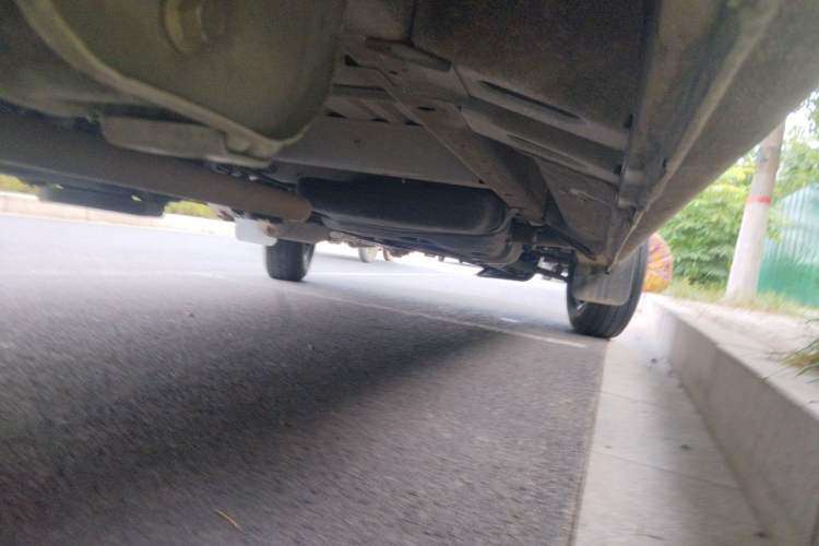 Used SAIC MAXUS Xintu V80  Chassis Rear Right