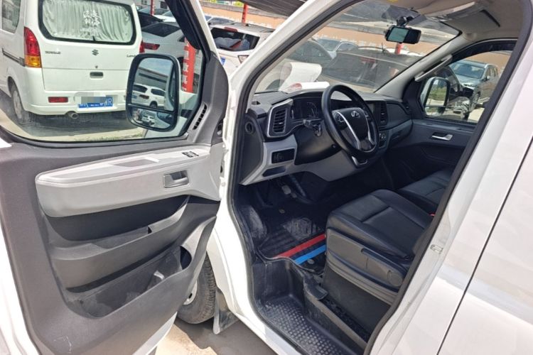 Used SAIC MAXUS Xintu V80 2025 PRO Aoyuntong 2.0T Automatic Short Wheelbase Ultra-Low Roof 5/6-Seater Driver Seat