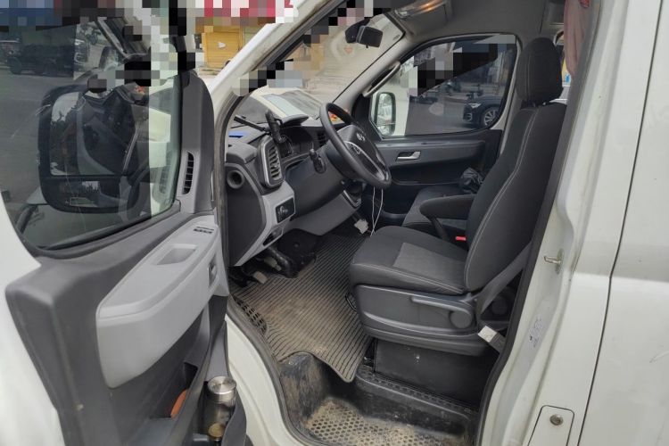 Used SAIC MAXUS Xintu V80 2025 PRO Aoyuntong 2.0T Manual Long Wheelbase Mid-Height 6/7/8/9-Seater Driver Seat