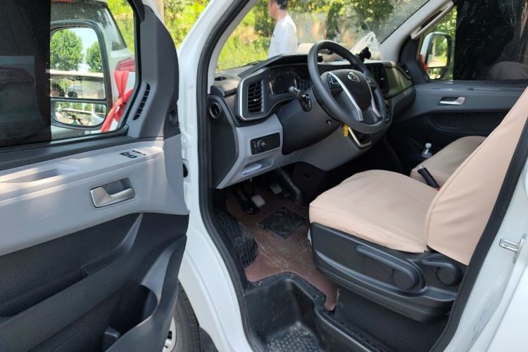 Used SAIC MAXUS Xintu V80  Driver Seat