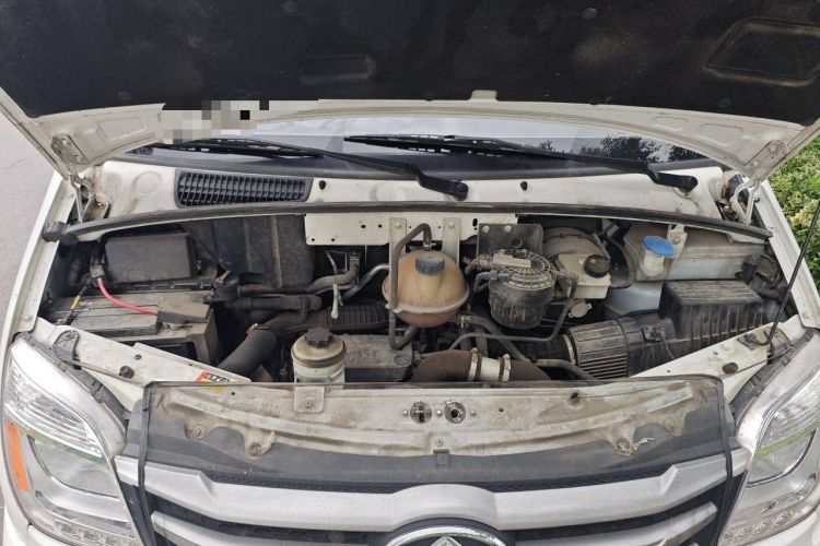 Used SAIC MAXUS Xintu V80  Engine Bay