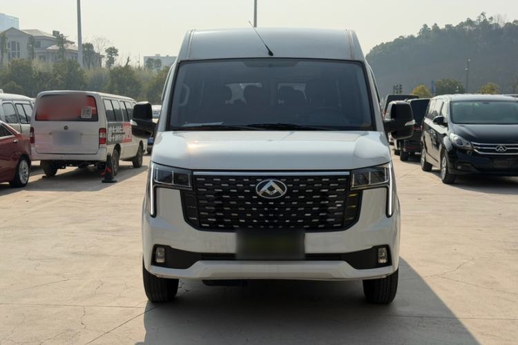 Used SAIC MAXUS Xintu V80 2025 PRO Aoyuntong 2.0T Manual Long Wheelbase Mid-Height 6/7/8/9-Seater Exterior 1