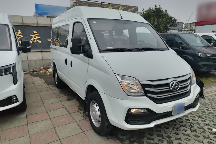 Used SAIC MAXUS Xintu V80 2025 Value Edition Aoyuntong 2.0T Manual Short Wheelbase Mid-Height 127 Ps 5/6 Seats Exterior 1