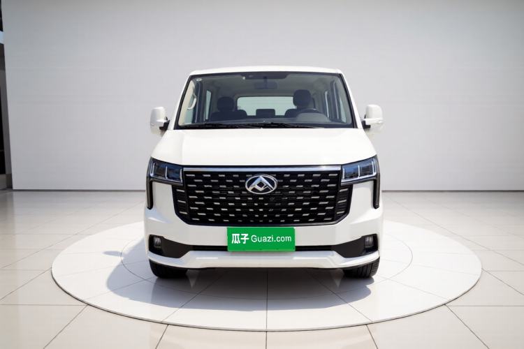 Used SAIC MAXUS Xintu V80 2025 PRO Aoyuntong 2.0T Automatic Short Wheelbase Ultra-Low Roof 5/6-Seater Exterior 1