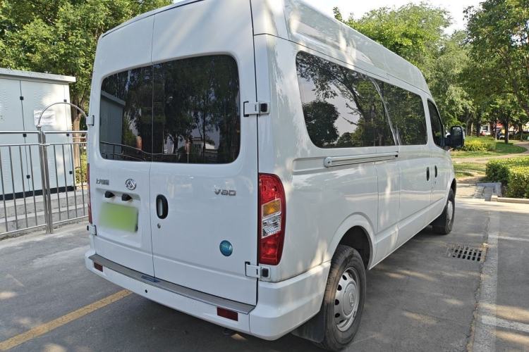 Used SAIC MAXUS Xintu V80 2025 Value Edition Aoyuntong 2.0T Manual Long Wheelbase Mid-Height Design 127 Ps 6/7/9-Seater Exterior 5