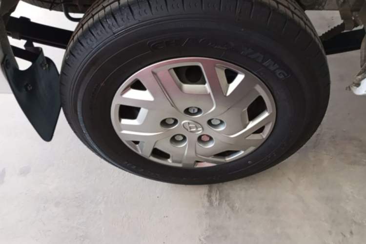 Used SAIC MAXUS Xintu V80 2025 PRO Aoyuntong 2.0T Automatic Short Wheelbase Mid-Height 5/6-Seater Exterior 5