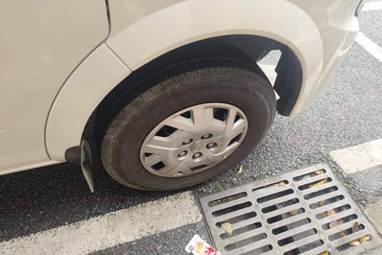 Used SAIC MAXUS Xintu V80 2025 PRO Aoyuntong 2.0T AMT Short Wheelbase Mid-Height 7/8/9-Seater Exterior 7