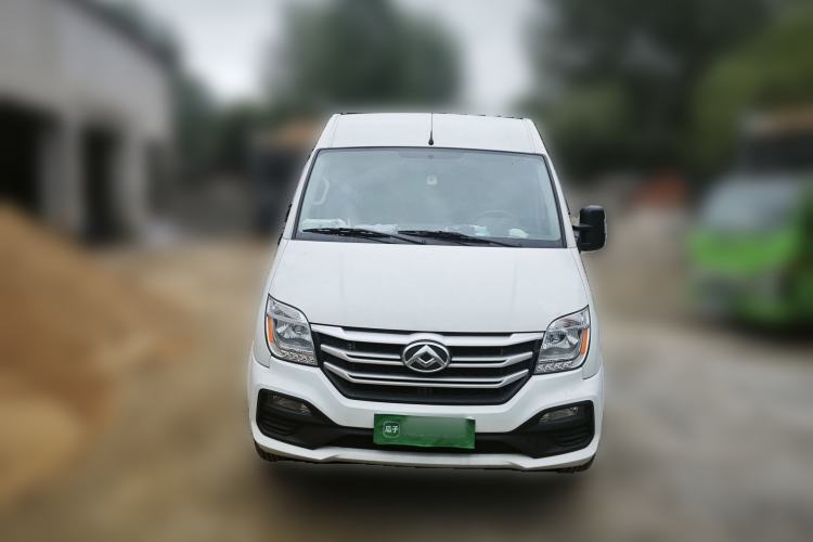 Used SAIC MAXUS Xintu V80 2025 PRO Aoyuntong 2.0T Manual Short Wheelbase Mid-Height 5/6-Seater Front