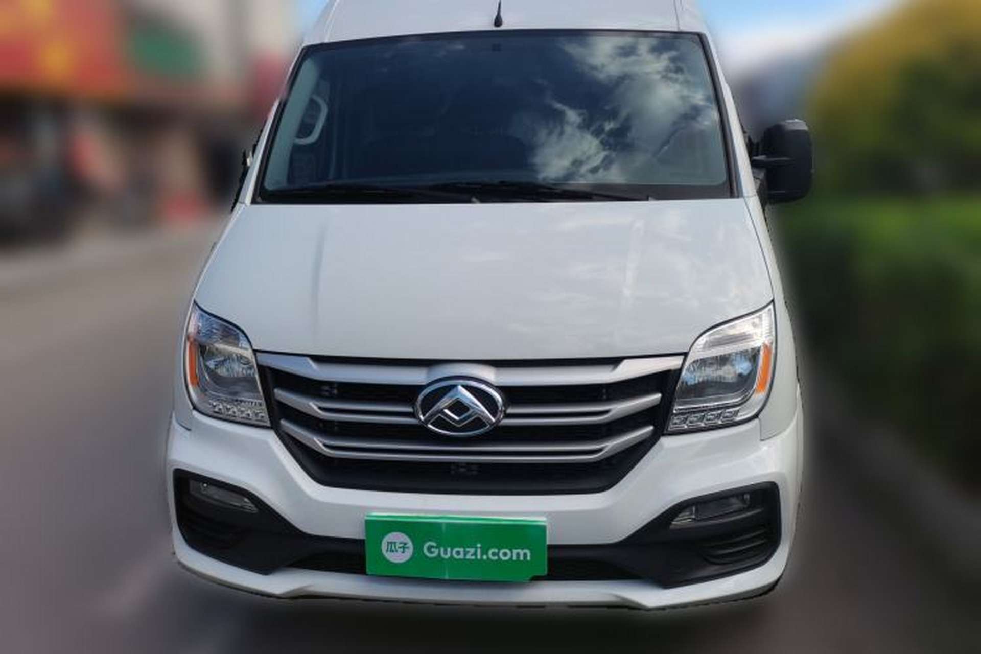 Used SAIC MAXUS Xintu V80  Front