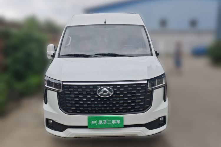 Used SAIC MAXUS Xintu V80 2025 PRO Aoyuntong 2.0T Manual Short Wheelbase Mid-Height 5/6-Seater Front