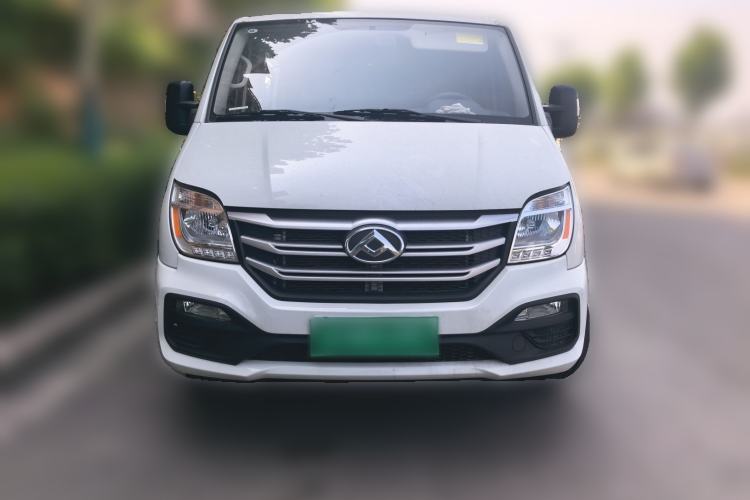 Used SAIC MAXUS Xintu V80 2025 Value Edition Aoyuntong 2.0T Manual Short Wheelbase Ultra-Low Roofline 127 Ps 5/6 Seats Front