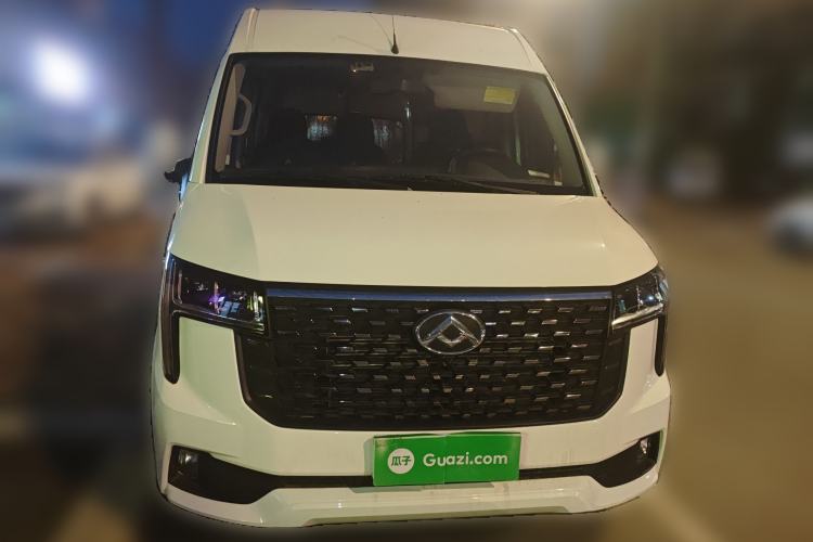 Used SAIC MAXUS Xintu V80 2025 PRO Aoyuntong 2.0T Automatic Long-Wheelbase Mid-Roof Model with 6/7/8/9 Seats Front