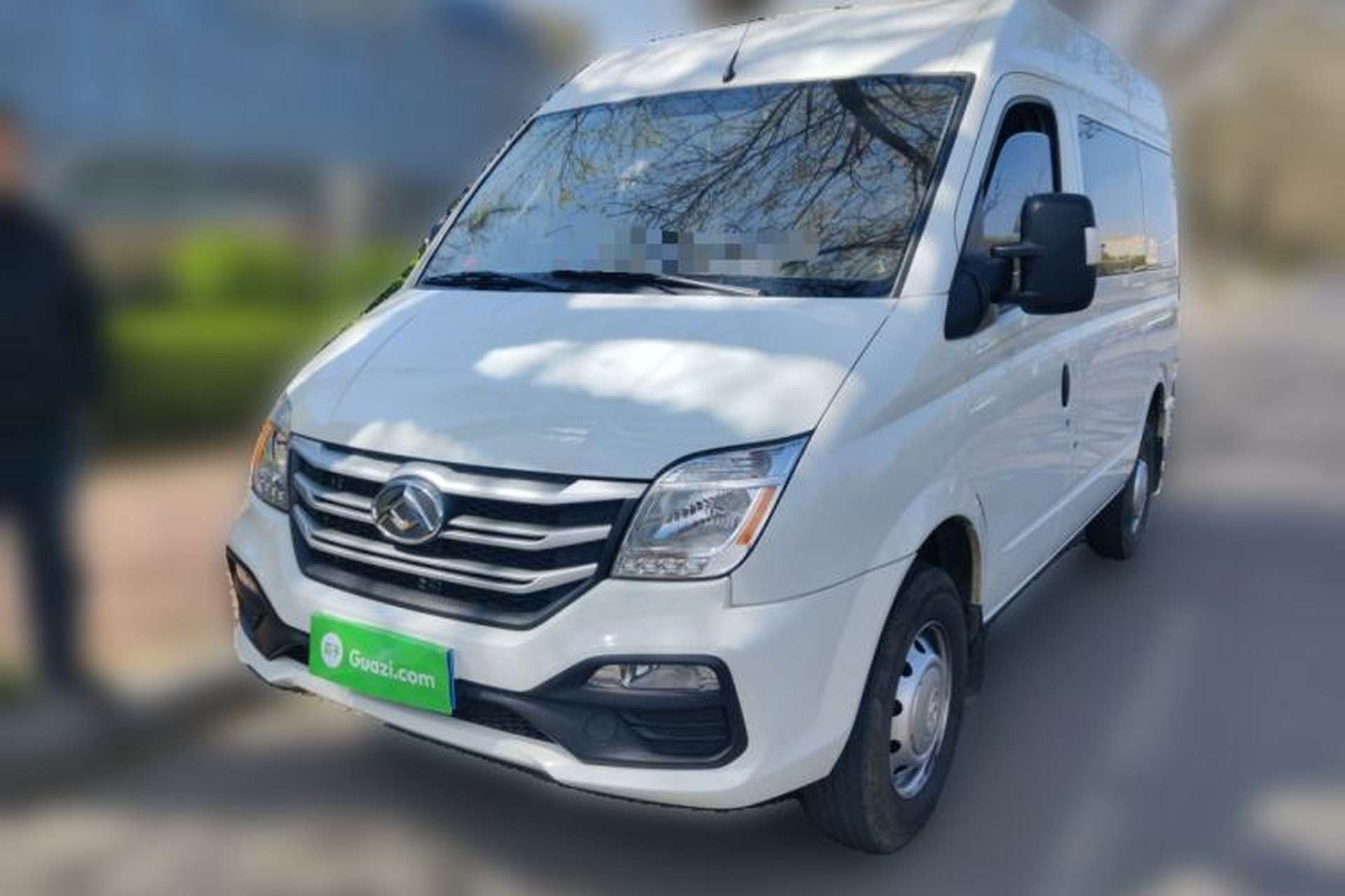 Used SAIC MAXUS Xintu V80 2025 Value Edition Aoyuntong 2.0T Manual Short Wheelbase Mid-Height 127 Ps 5/6 Seats Front Left 45 Deg