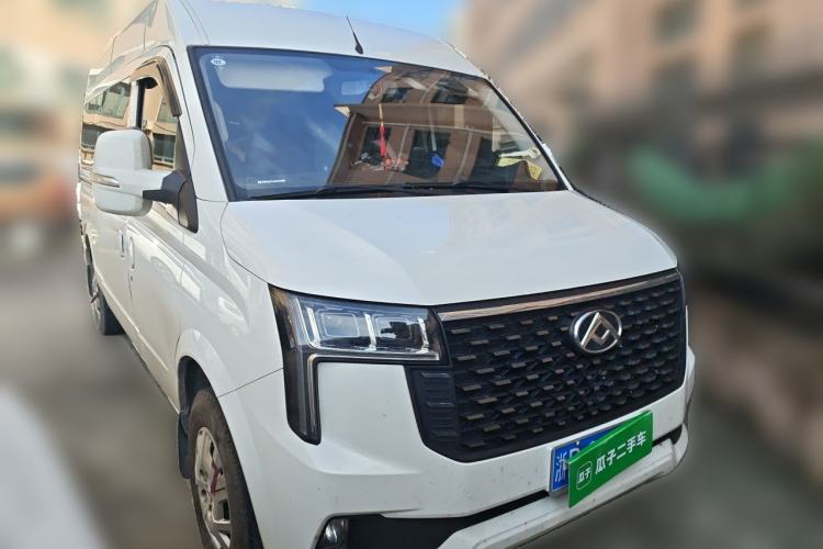Used SAIC MAXUS Xintu V80 2025 PRO Aoyuntong 2.0T Automatic Long-Wheelbase Mid-Roof Model with 6/7/8/9 Seats Front Right 45 Deg